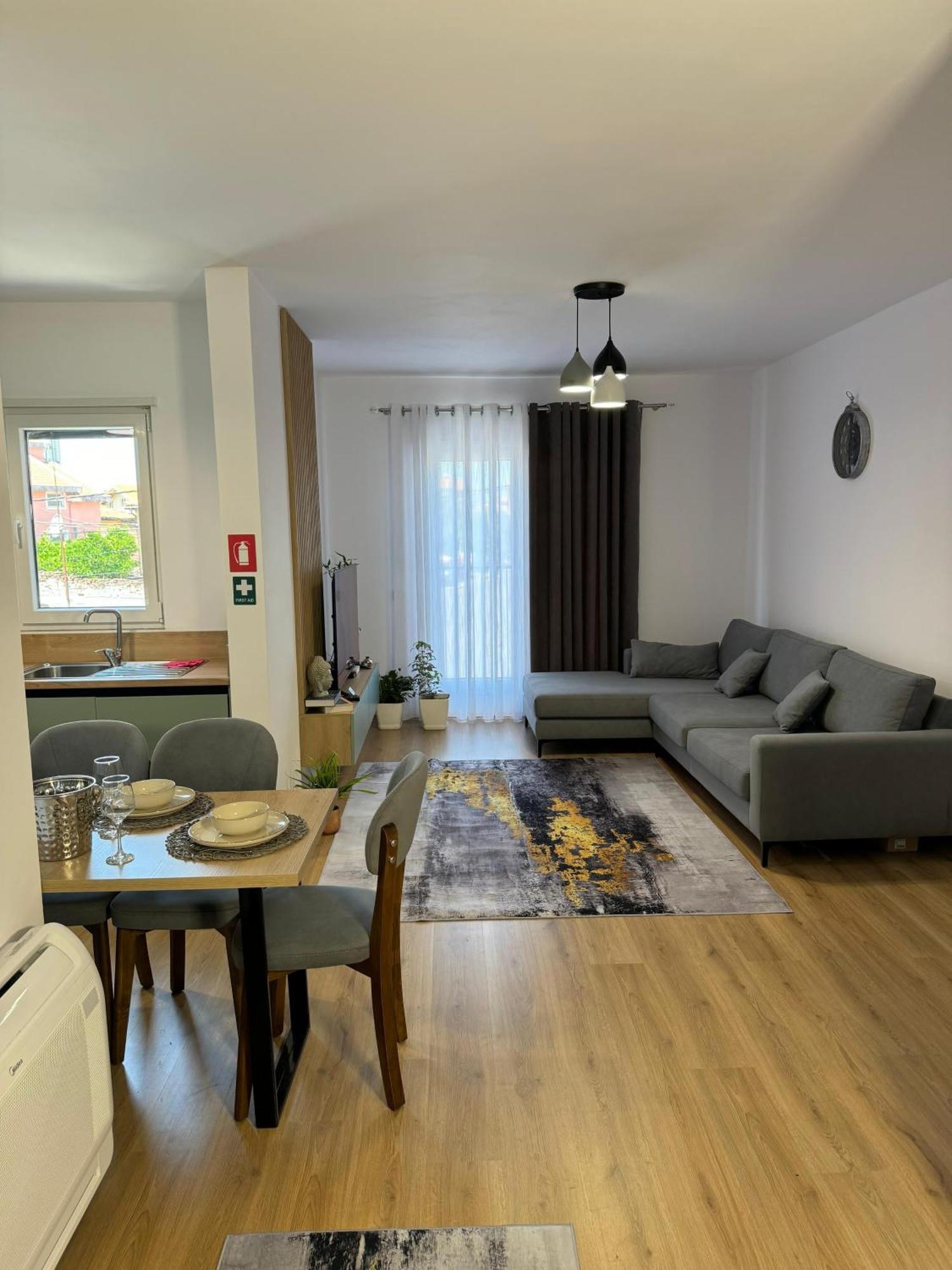 Apartment In City Center Shkodër Extérieur photo